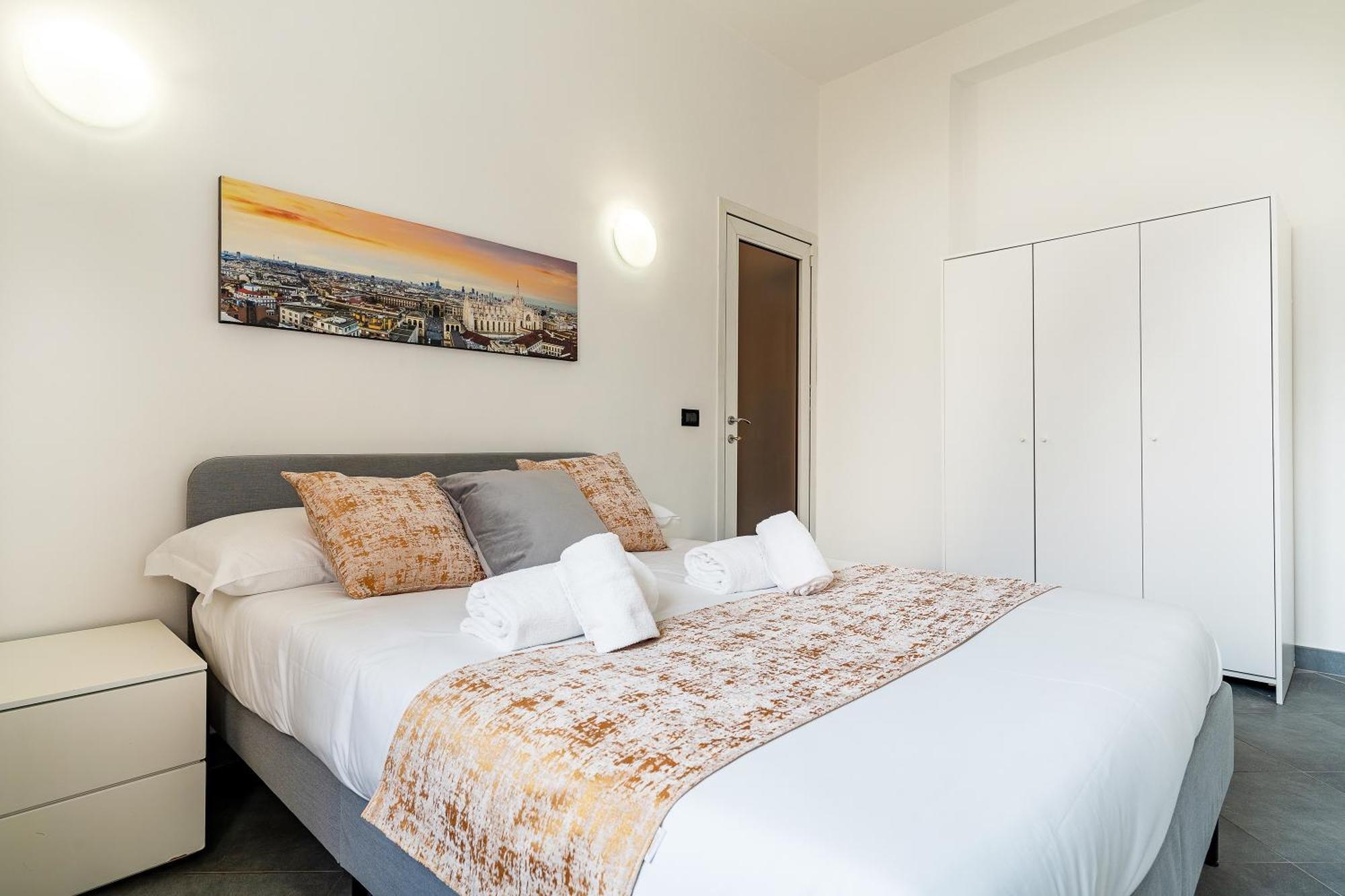 Citylife View And 10 Minutes By Walk Modern Apartment
