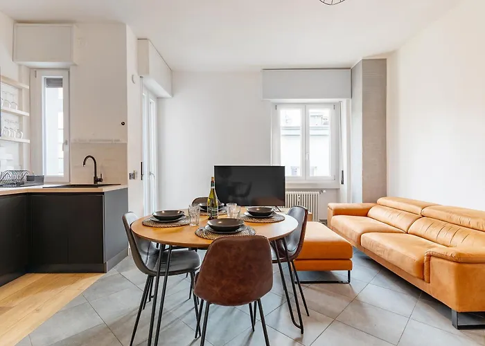 Citylife View And 10 Minutes By Walk Modern Apartment