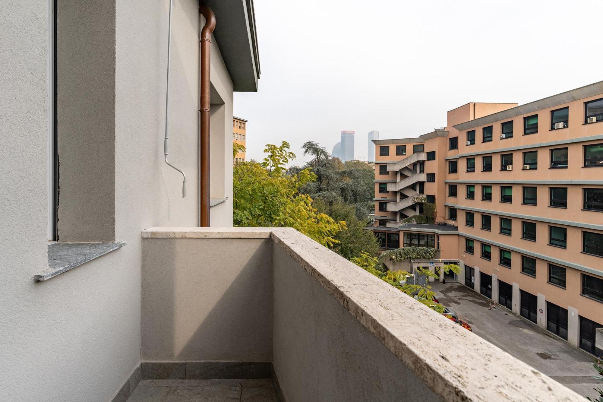 Citylife View And 10 Minutes By Walk Modern